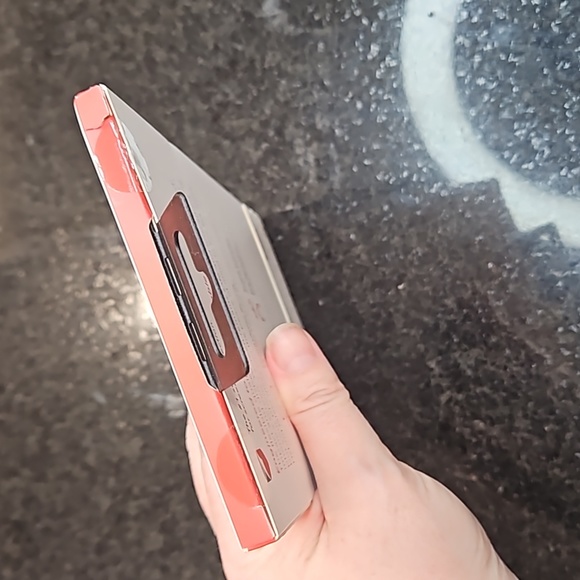 NIP - Hybrid Glass Screen Protector - Picture 5 of 5